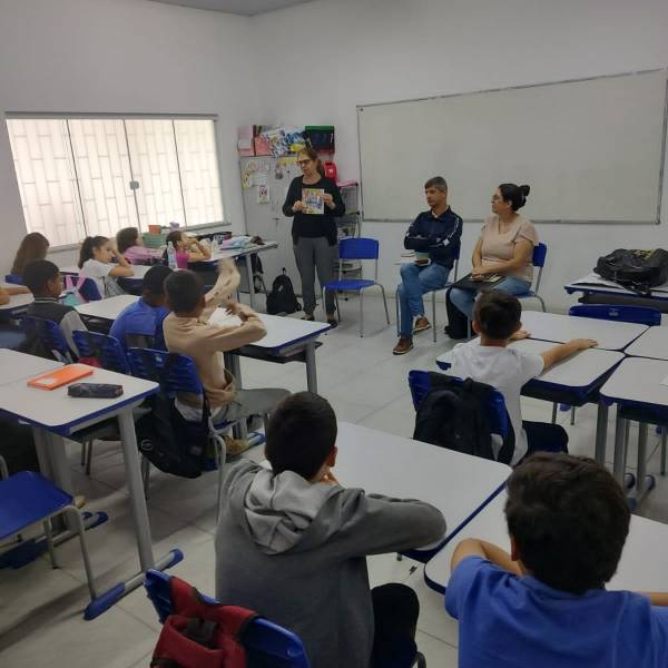 ALP participa da Semana do Livro em escola de Palhoça
